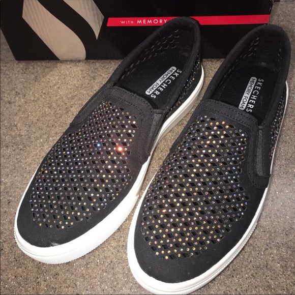 Skechers Shoes - 🆕Skechers Poppy Diamond Gal Black Slip-On Sneaker
